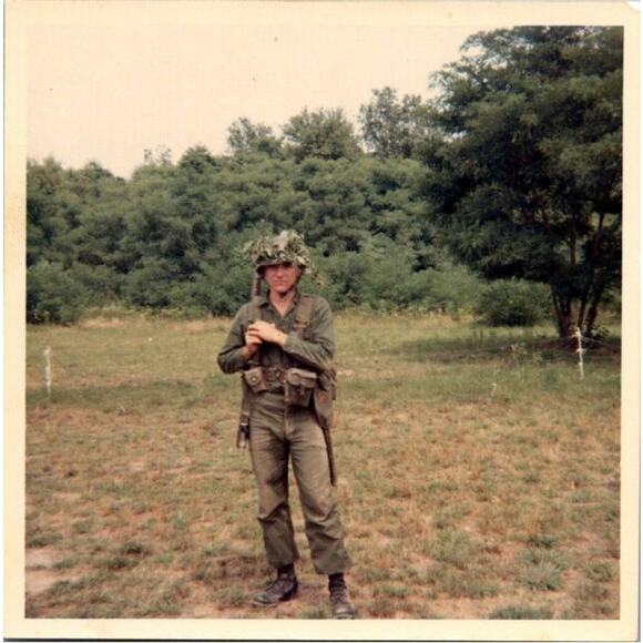 Vietnam War Snipper Posing For The Picture Actual Photo - Picture 1 of 1